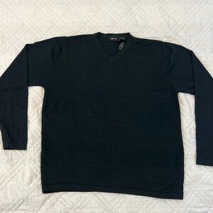 Claiborne dark blue men’s V-neck sweater, size L